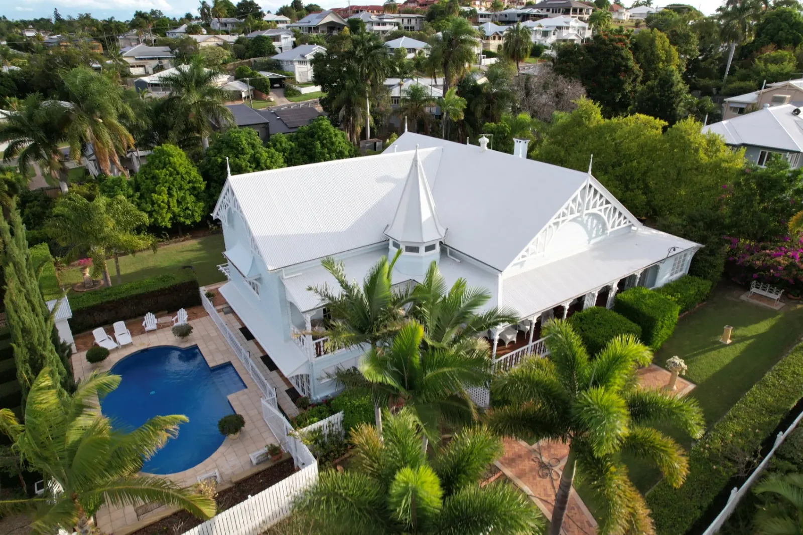 Roofing and construction work — insulation services
